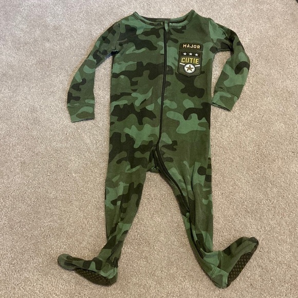 The Children’s Place 9-12MO Army Sleeper - Picture 1 of 2